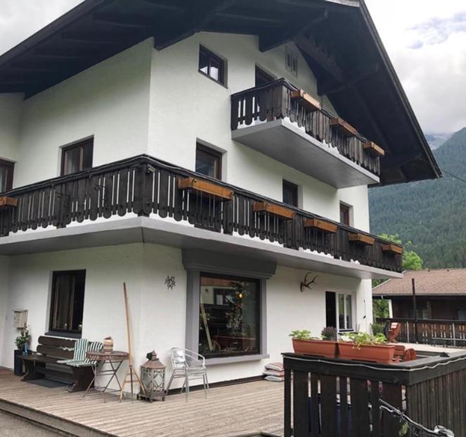 Gaestehaus Schmitt Lahn ภายนอก รูปภาพ