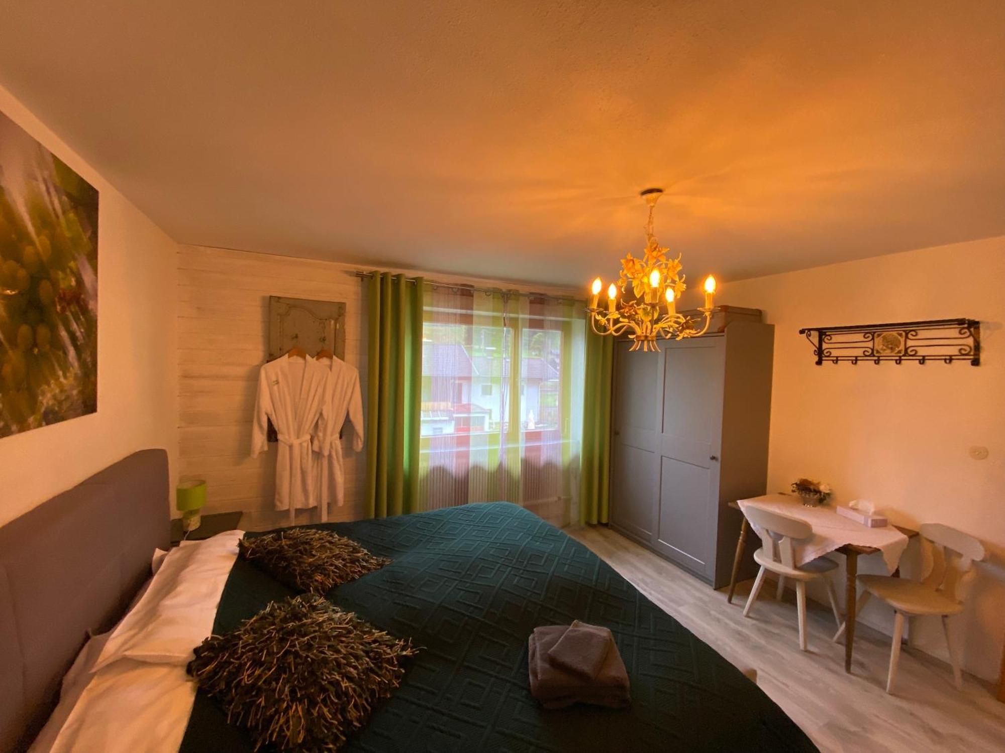 Gaestehaus Schmitt Lahn ภายนอก รูปภาพ