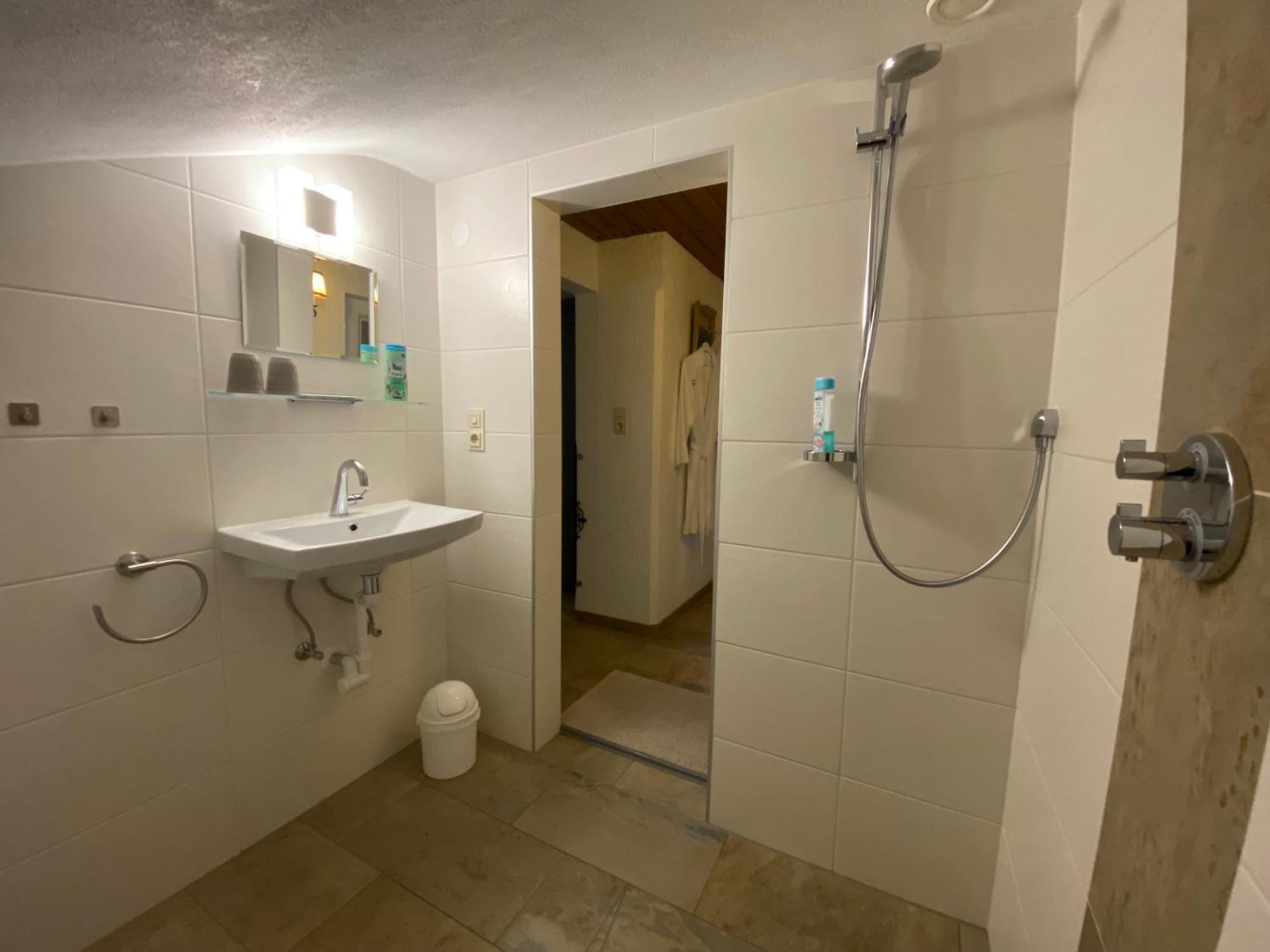 Gaestehaus Schmitt Lahn ภายนอก รูปภาพ